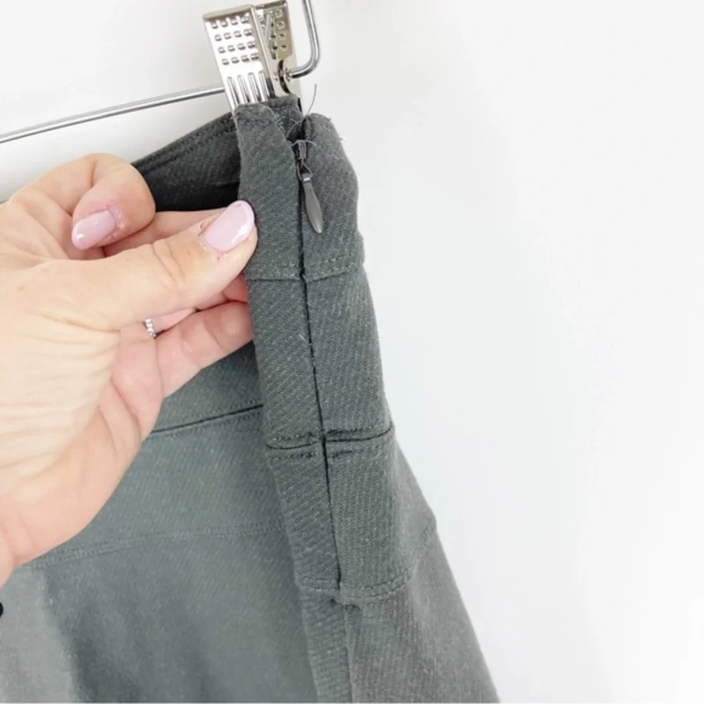Athleta Ponte Knit A line Flare Skirt Olive Green Women's Size 6